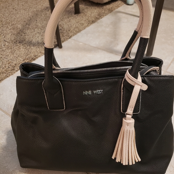 Nine West Handbag - Picture 1 of 9